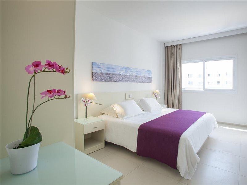 Mayfair Gardens Paphos Bagian luar foto