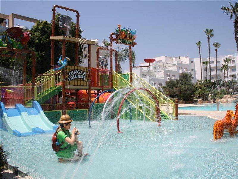 Mayfair Gardens Paphos Bagian luar foto