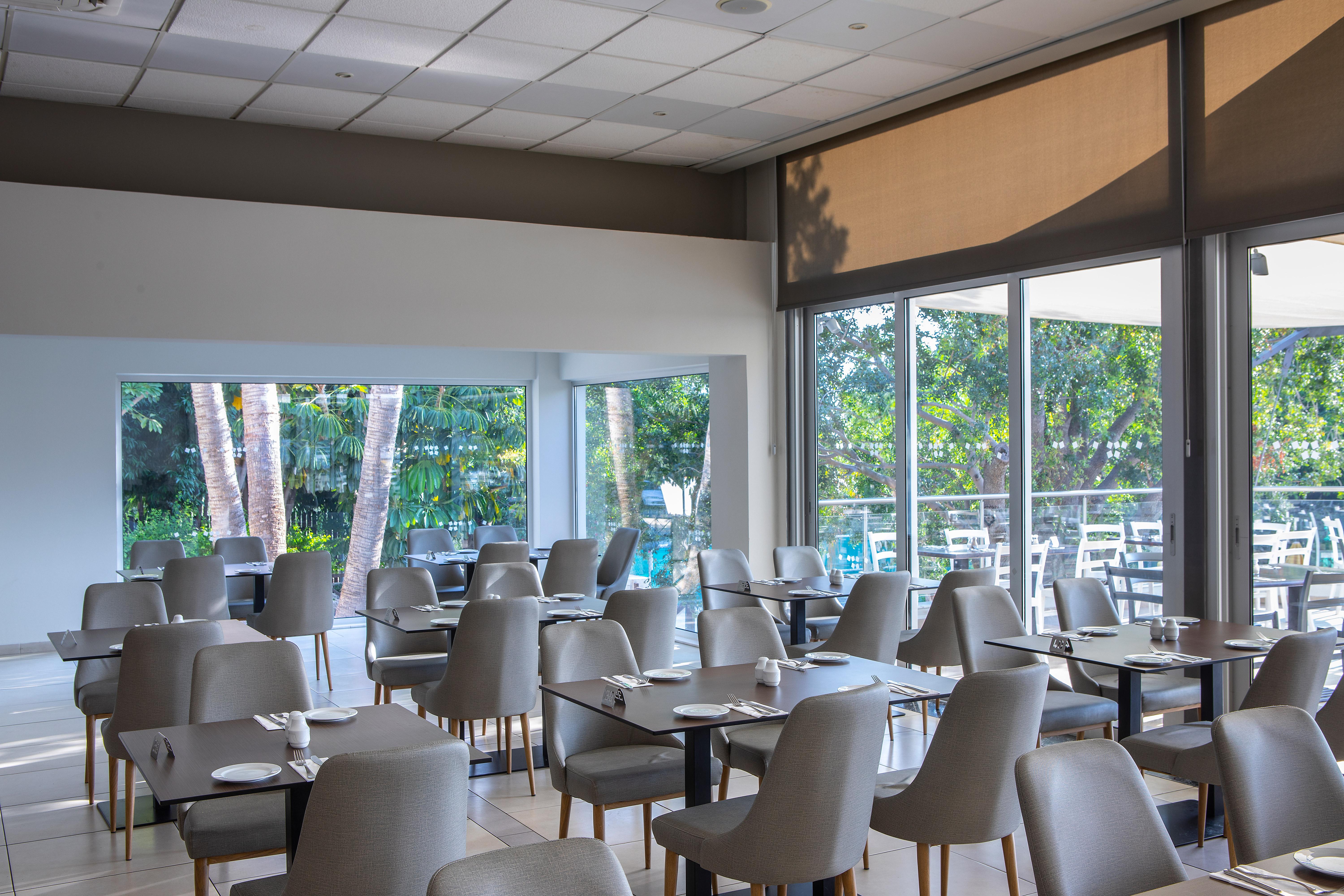 Mayfair Gardens Paphos Bagian luar foto