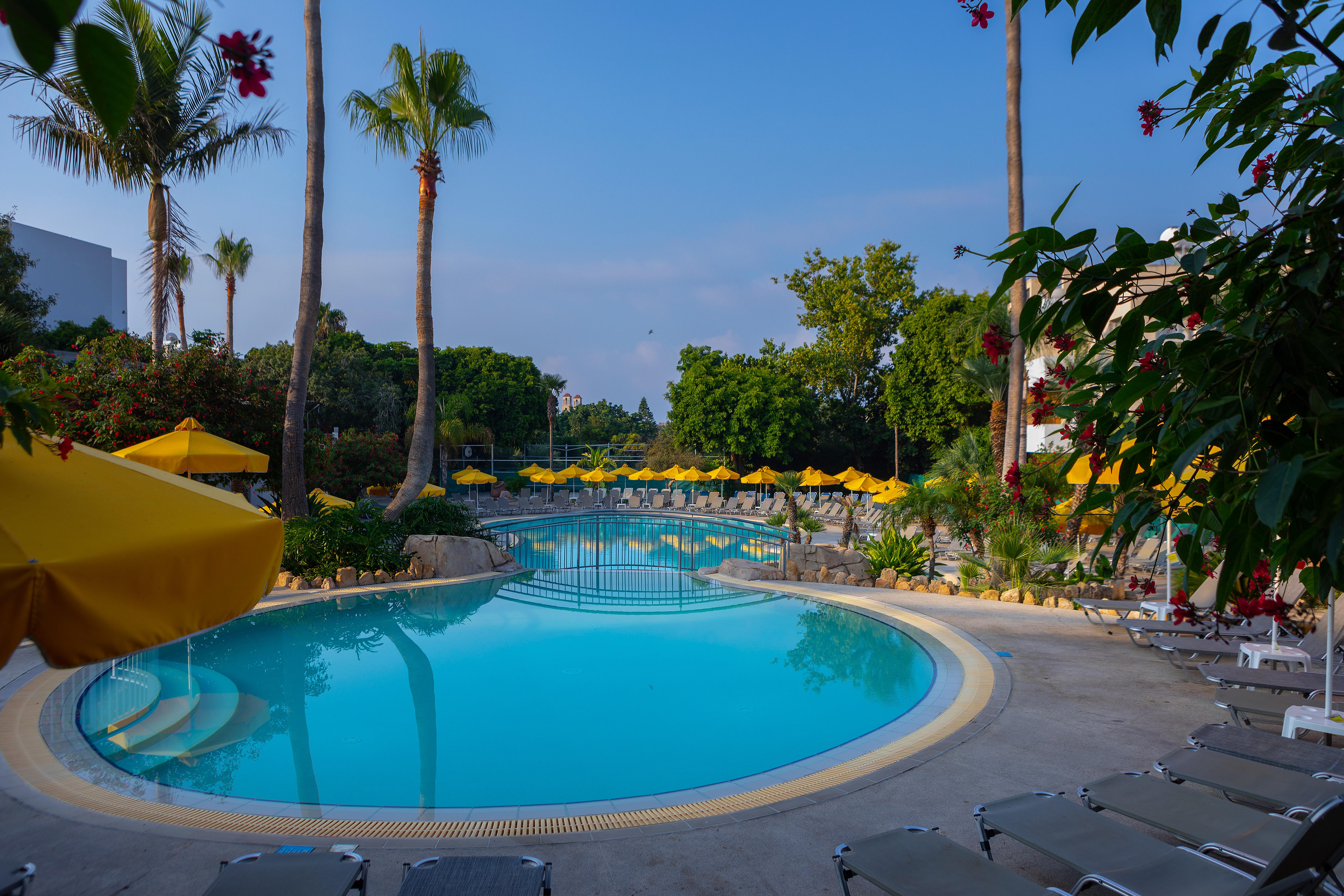 Mayfair Gardens Paphos Bagian luar foto
