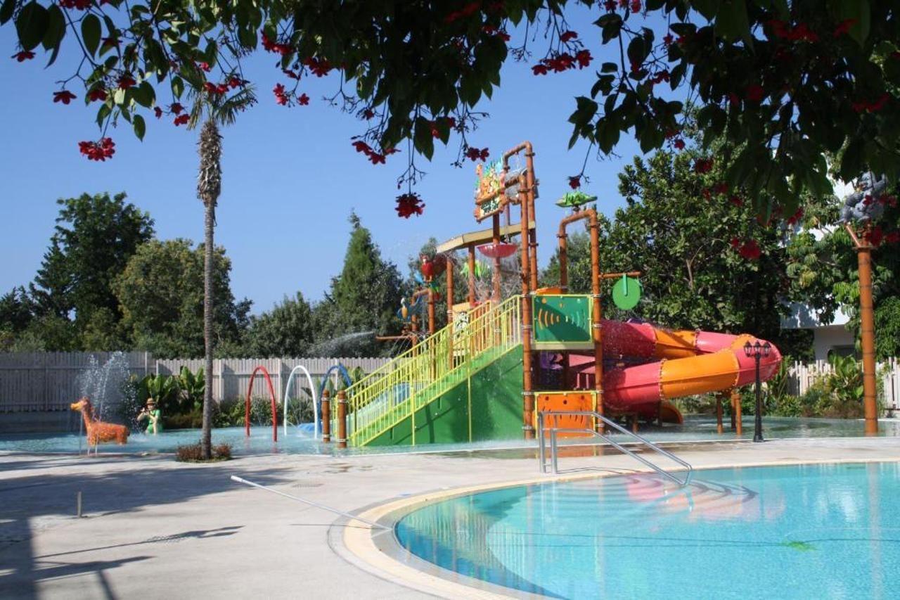 Mayfair Gardens Paphos Bagian luar foto