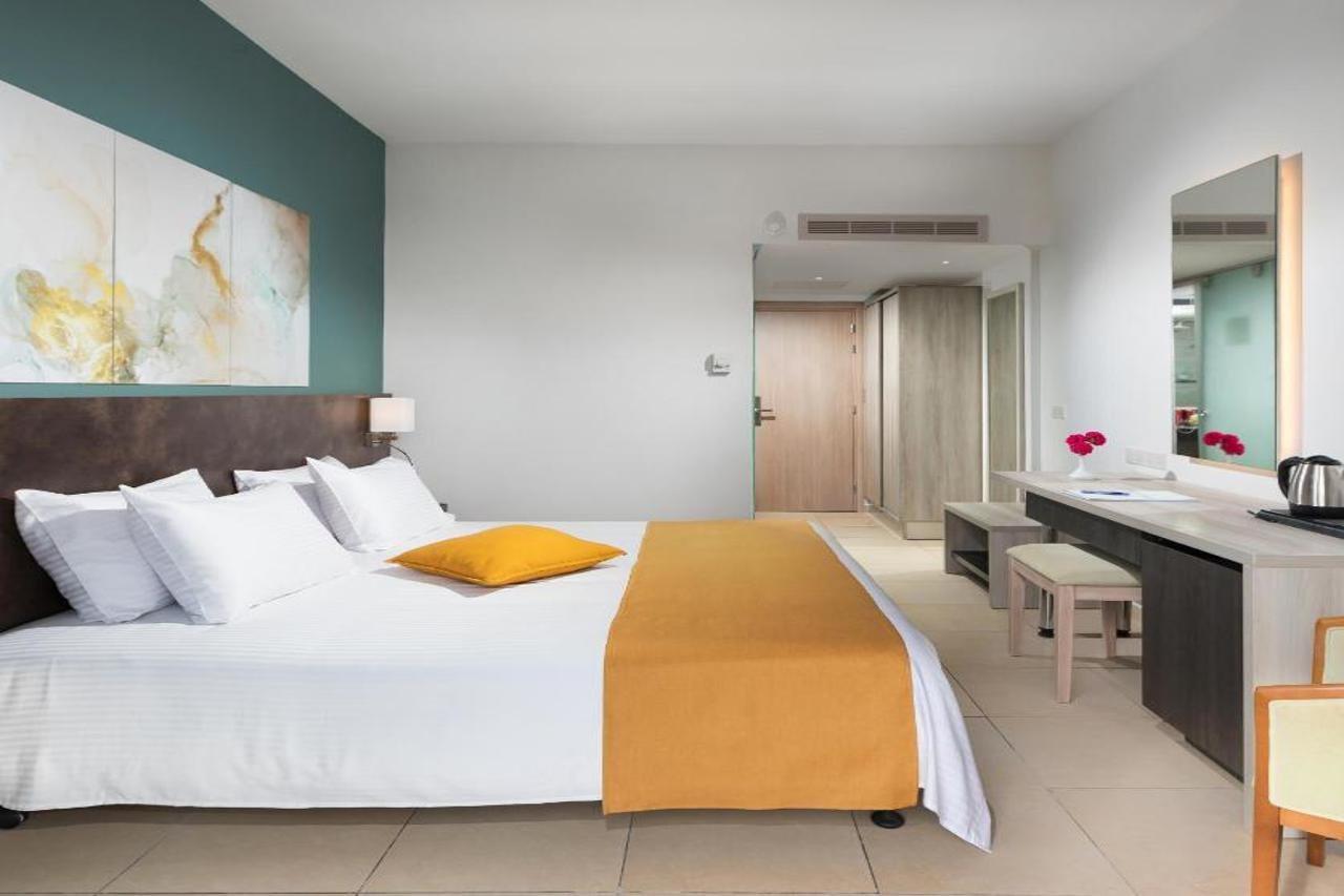 Mayfair Gardens Paphos Bagian luar foto
