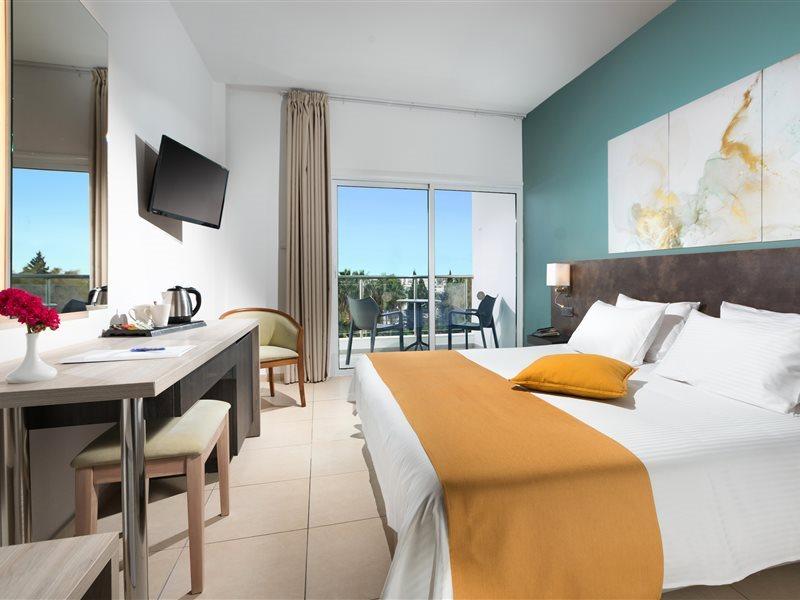 Mayfair Gardens Paphos Bagian luar foto
