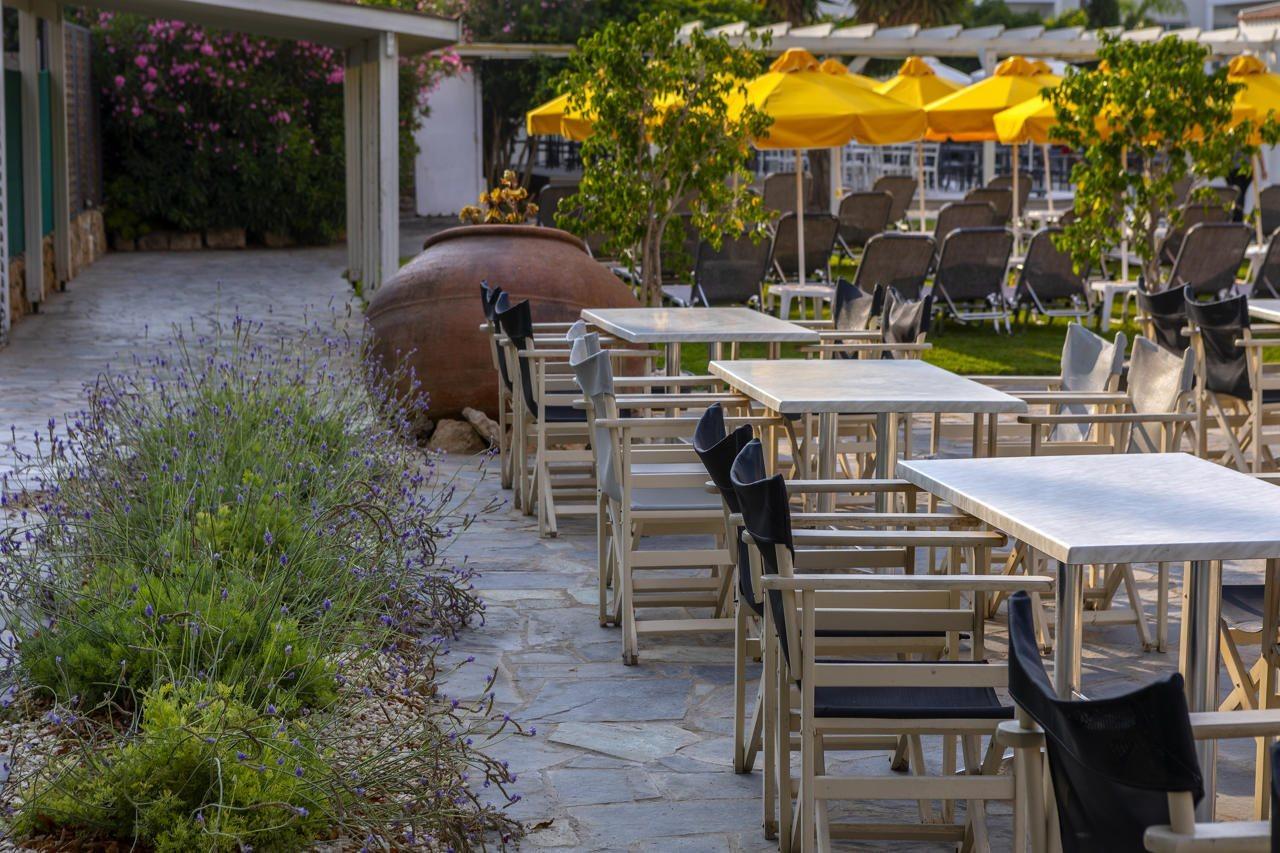 Mayfair Gardens Paphos Bagian luar foto