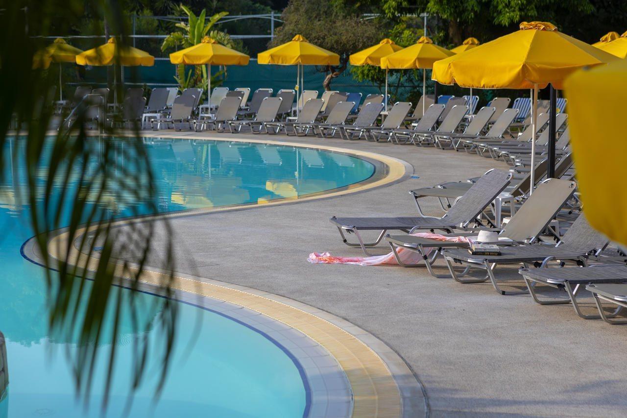 Mayfair Gardens Paphos Bagian luar foto